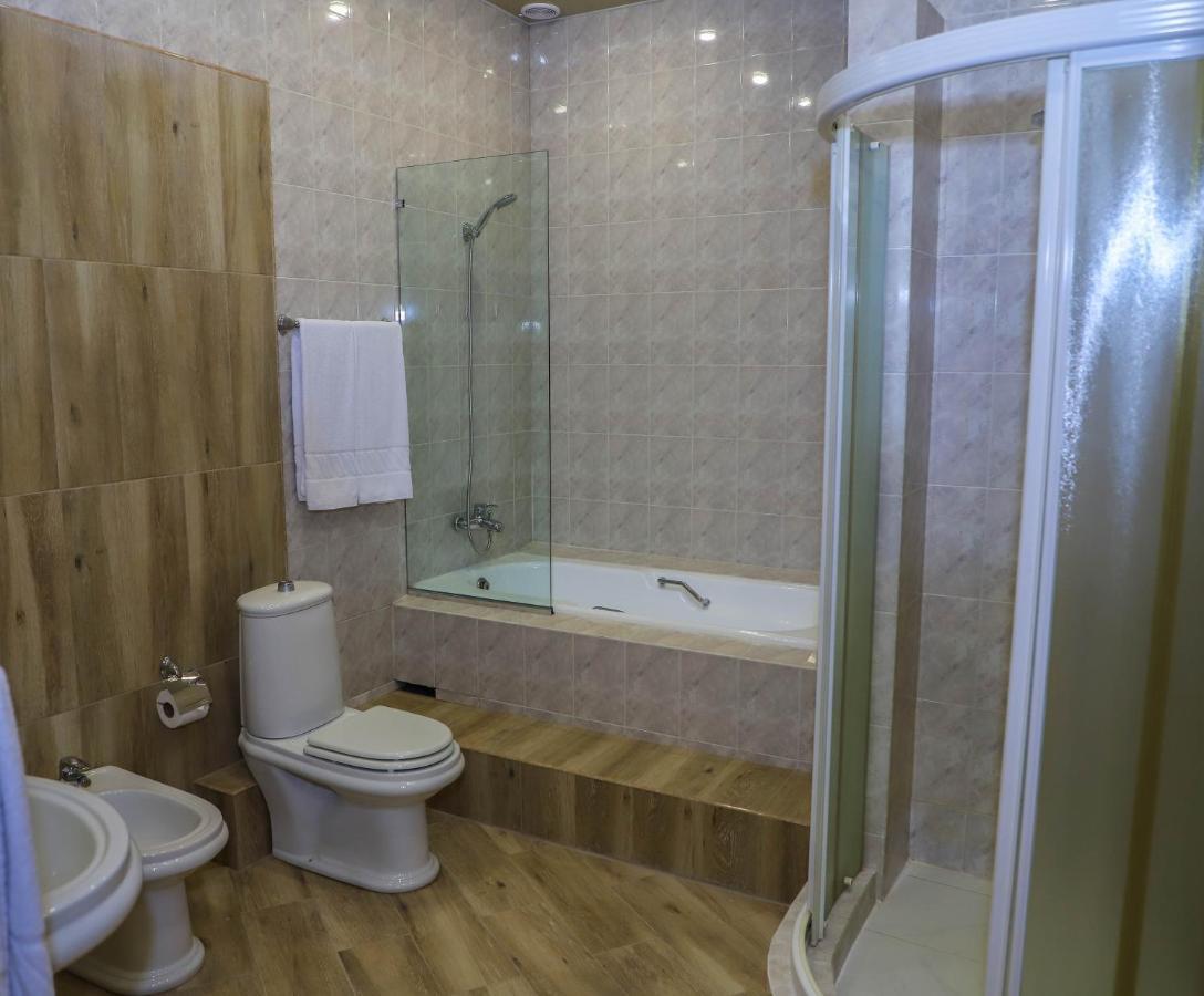 Araks Hotel Complex Гюмри Екстериор снимка